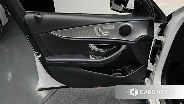 Mercedes-Benz E-Class W213 id 4717877 из Кореи 16