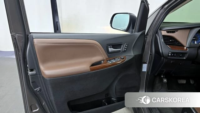 Toyota Sienna id 4196844 из Кореи 16