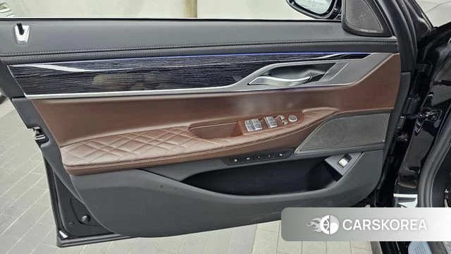 BMW 7 Series (G11) id 4586406 из Кореи 16