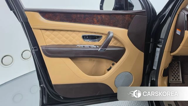 Bentley Bentayga id 4865361 из Кореи 16
