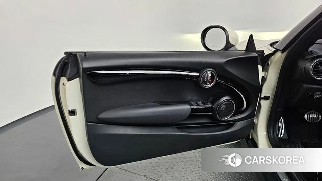 Mini Cooper S Convertible id 4285490 из Кореи 16