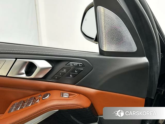 BMW X7 id 4278921 из Китая 16