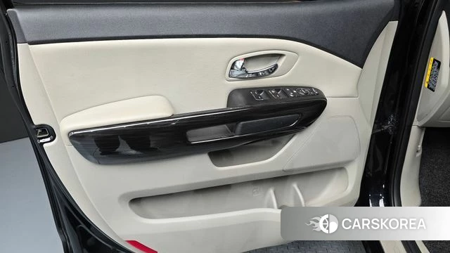 Kia The New Carnival id 4722213 из Кореи 16