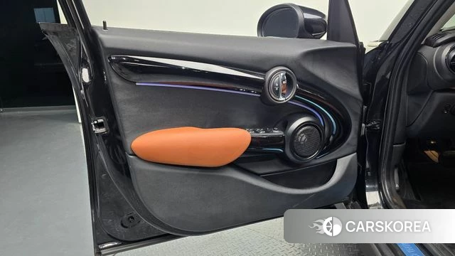Mini Cooper S id 4443789 из Кореи 16