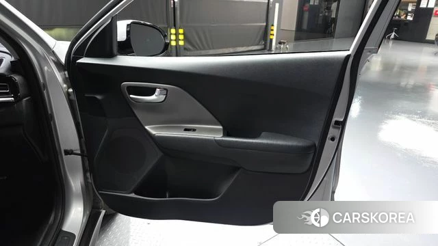 Kia Niro Plus id 4682731 из Кореи 16