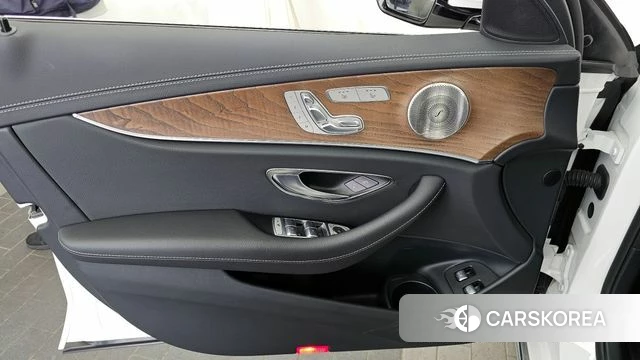 Mercedes-Benz E-Class W213 id 4309858 из Кореи 16
