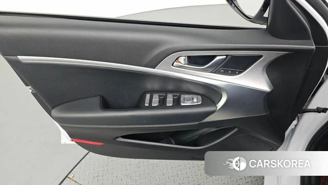 Genesis G70 id 4232988 из Кореи 16