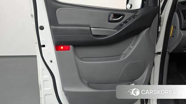 Hyundai The New Grand Starex id 4525720 из Кореи 16