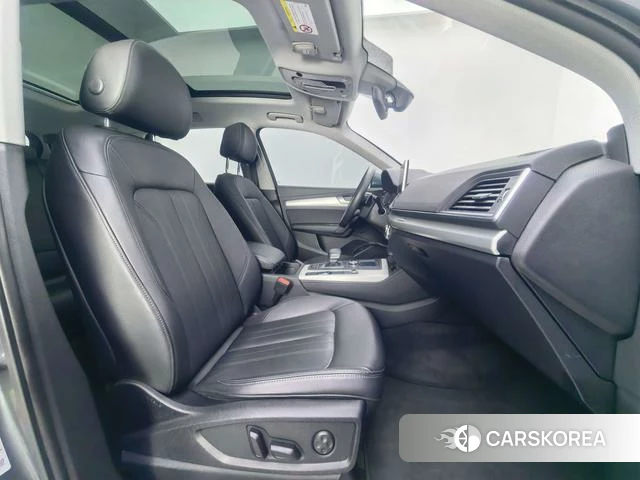 Audi Q5L id 4263987 из Китая 16