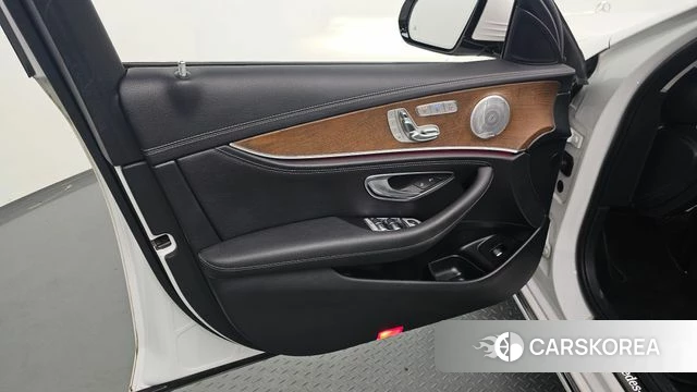 Mercedes-Benz E-Class W213 id 4717574 из Кореи 16