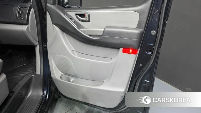 Hyundai The New Grand Starex id 4543090 из Кореи 16