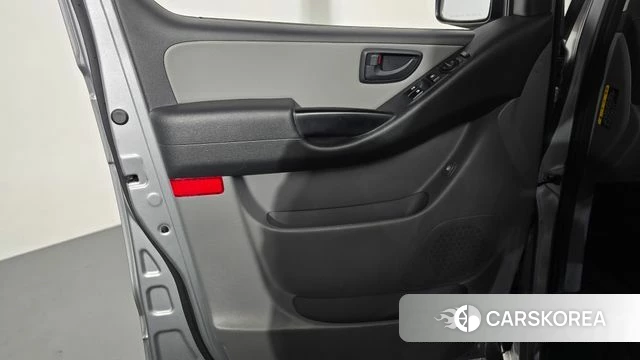 Hyundai The New Grand Starex id 4619798 из Кореи 16