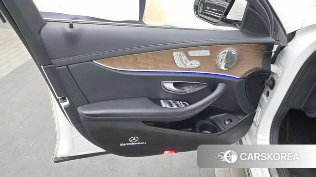 Mercedes-Benz E-Class W213 id 4682924 из Кореи 16