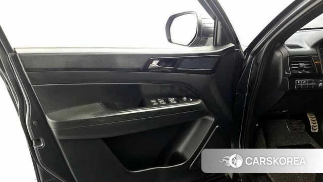 Ssangyong Rexton Sports Cannes id 4231940 из Кореи 16