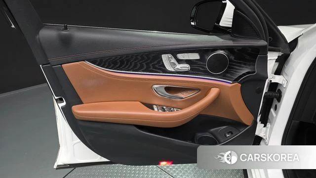 Mercedes-Benz E-Class W213 id 4712126 из Кореи 16