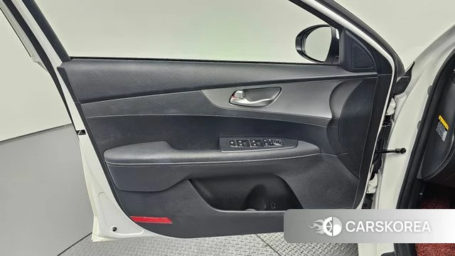 Kia Come New K3 id 4232682 из Кореи 16