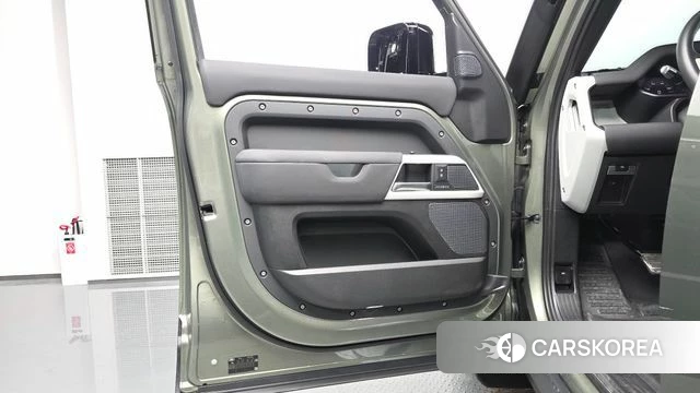 Land Rover Defender (L663) id 4245190 из Кореи 16