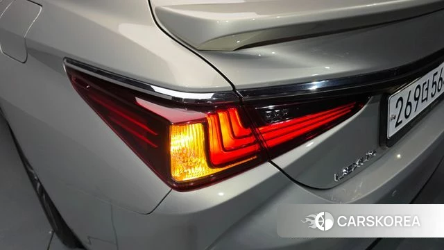 Lexus ES300h 7th generation id 4785466 из Кореи 16