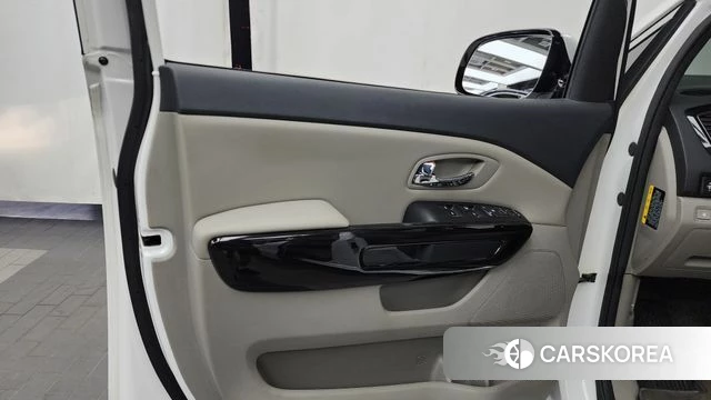 Kia The New Carnival id 4642933 из Кореи 16