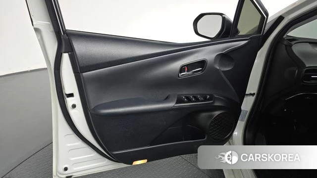 Toyota Prius 4th Generation id 4304942 из Кореи 16