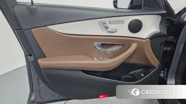 Mercedes-Benz E-Class W213 id 4632138 из Кореи 16