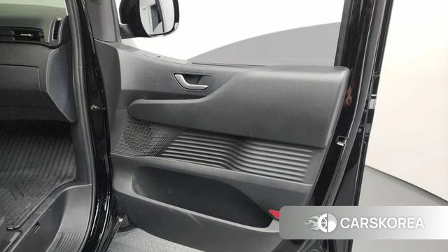 Hyundai Staria id 4487954 из Кореи 16