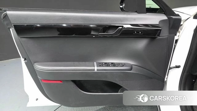 Hyundai Grandeur (GN7) id 4493898 из Кореи 16