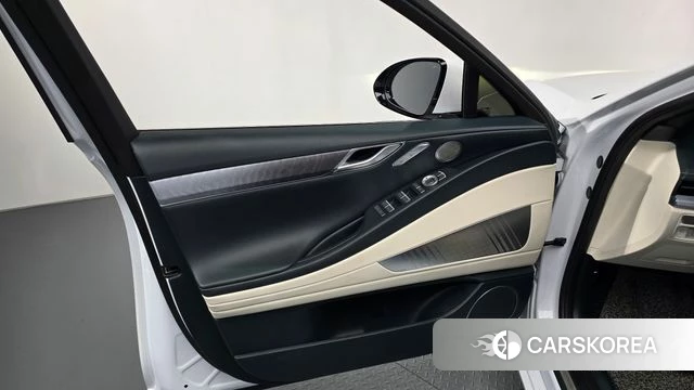 Genesis Electrified G80 (RG3) id 4500971 из Кореи 16