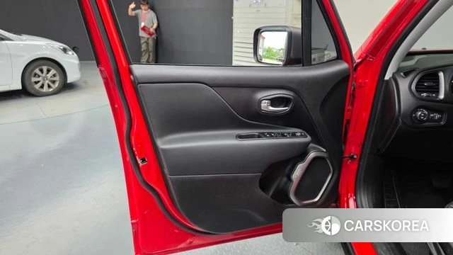 Jeep Renegade id 4746583 из Кореи 16