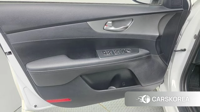 Kia Come New K3 id 4536043 из Кореи 16