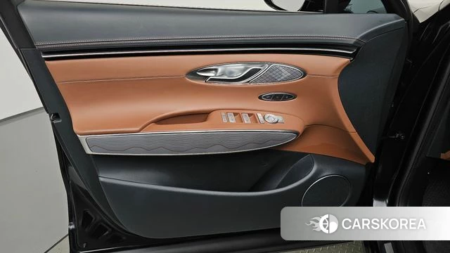 Genesis GV70 id 4692175 из Кореи 16