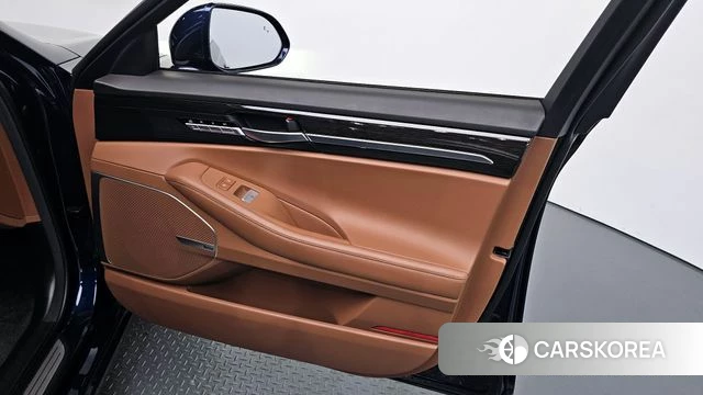 Genesis G90 id 4304818 из Кореи 16