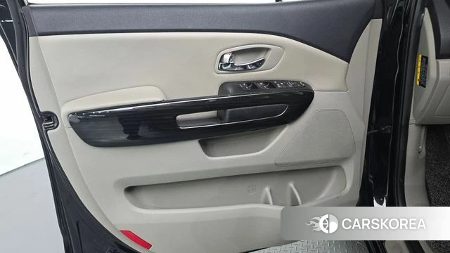 Kia The New Carnival id 4269108 из Кореи 16