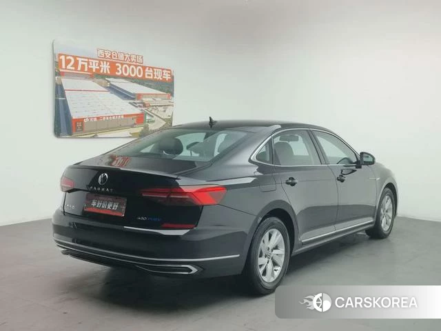 Volkswagen Passat PHEV id 4300927 из Китая 16