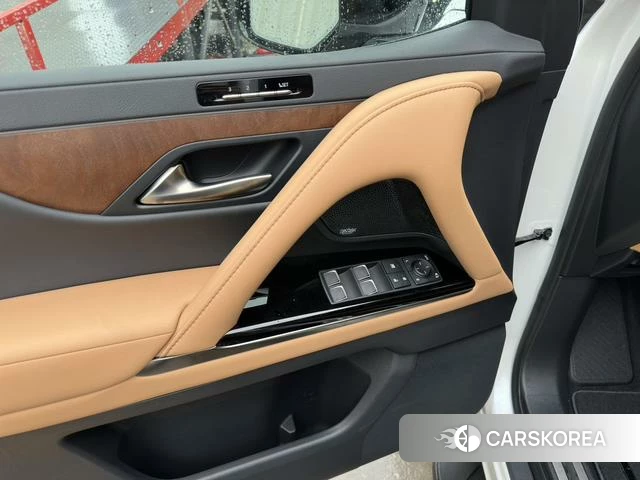 Lexus LX id 4275851 из Китая 16