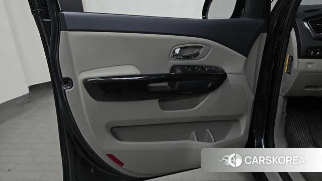 Kia The New Carnival id 4667462 из Кореи 16