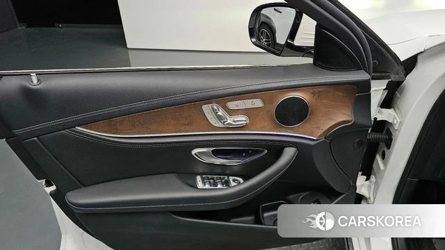 Mercedes-Benz E-Class W213 id 4251272 из Кореи 16