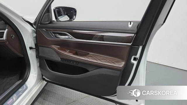 BMW 7 Series (G11) id 4619327 из Кореи 16