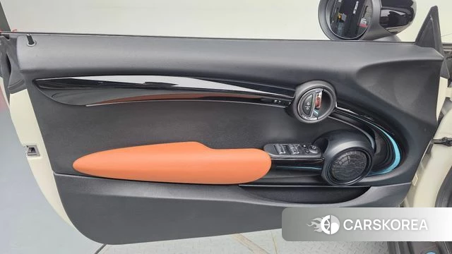 Mini Cooper S Convertible id 4631959 из Кореи 16