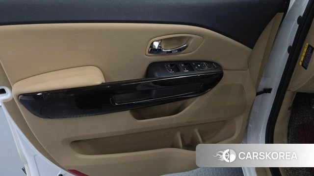 Kia The New Carnival id 4356556 из Кореи 16