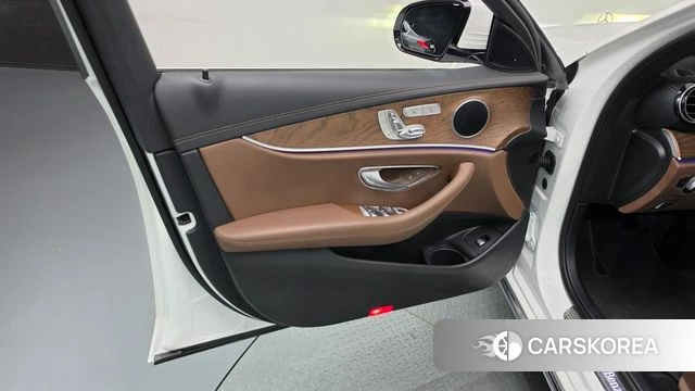 Mercedes-Benz E-Class W213 id 4698036 из Кореи 16