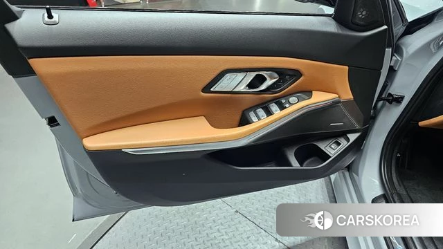 BMW 3 Series (G20) id 4185968 из Кореи 16