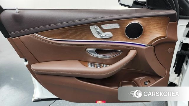 Mercedes-Benz E-Class W213 id 4759875 из Кореи 16