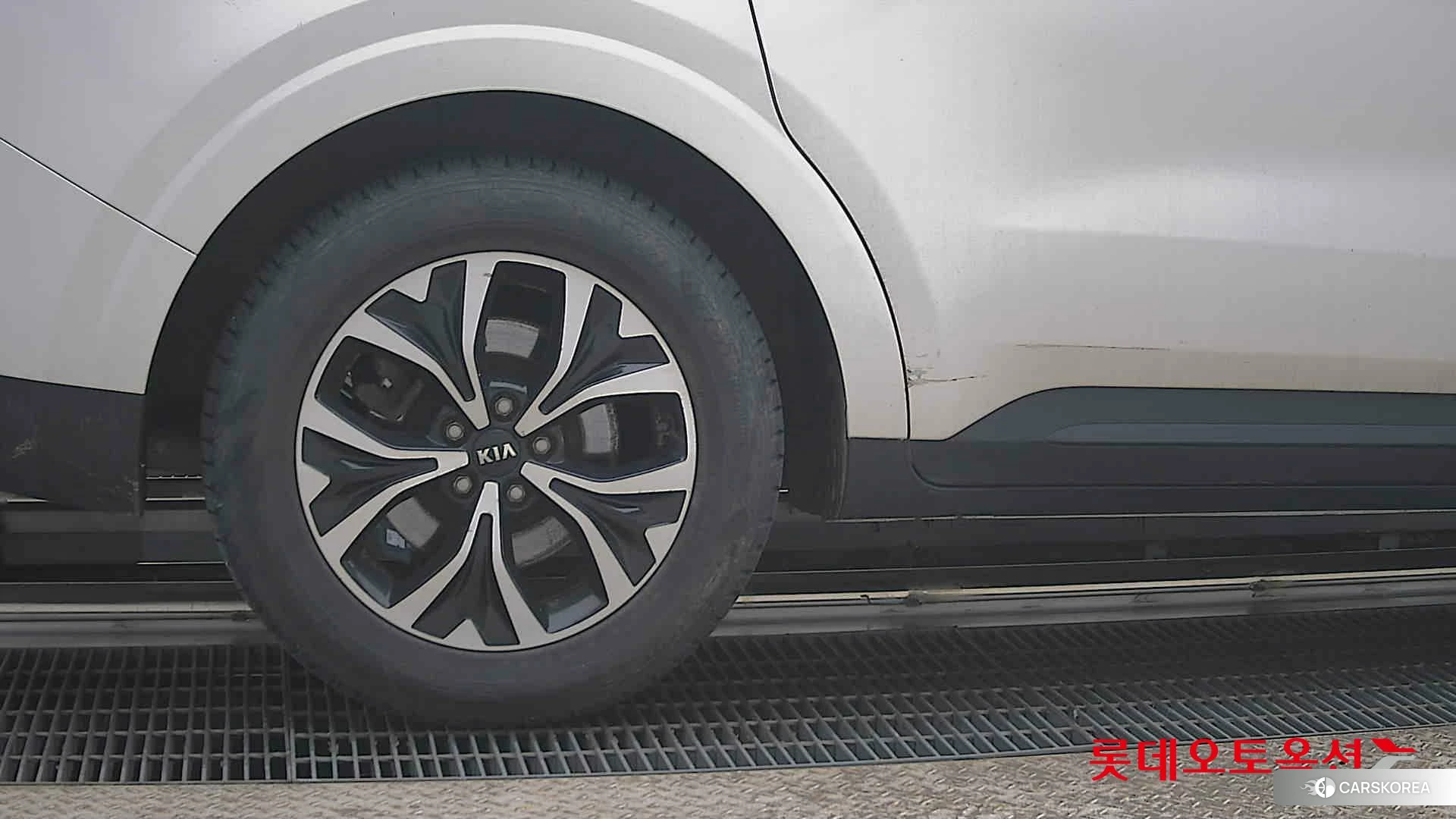 Kia Carnival id 3882158 из Кореи 16