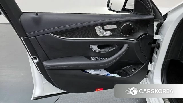 Mercedes-Benz E-Class W213 id 4223509 из Кореи 16