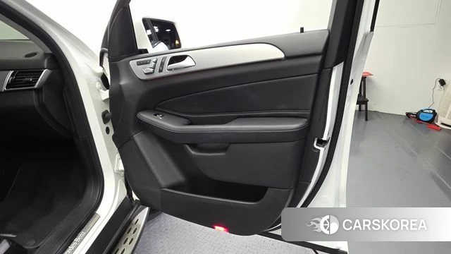 Mercedes-Benz GLE - Class W166 id 4615338 из Кореи 16