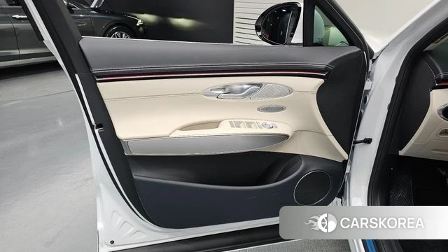 Genesis GV70 id 4833956 из Кореи 16