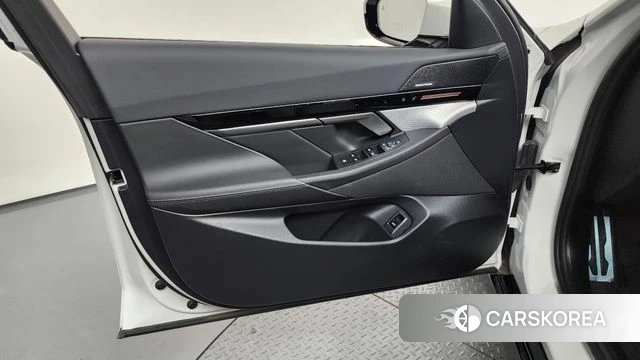 BMW 5 Series (G60) id 4201148 из Кореи 16