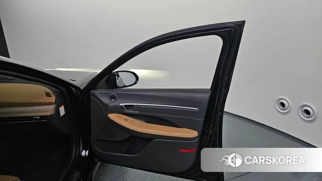 Hyundai Sonata D Edge Hybrid (DN8) id 4488429 из Кореи 16