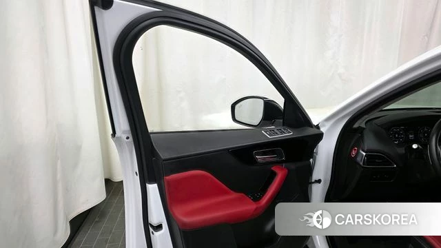 Jaguar F-PACE id 4384639 из Кореи 16